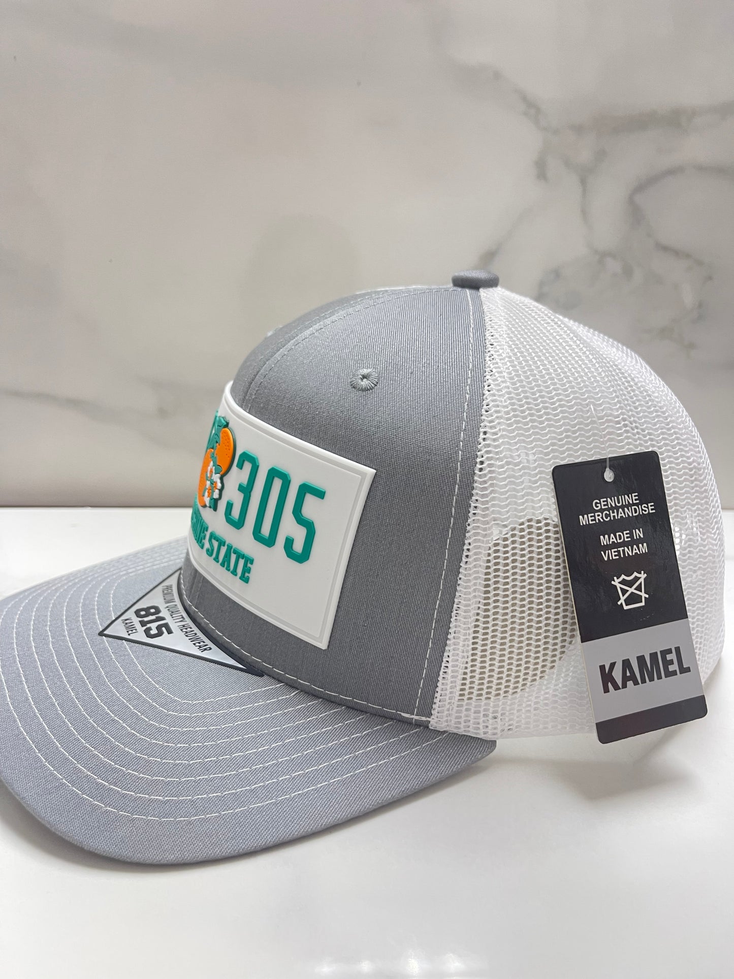 Caps