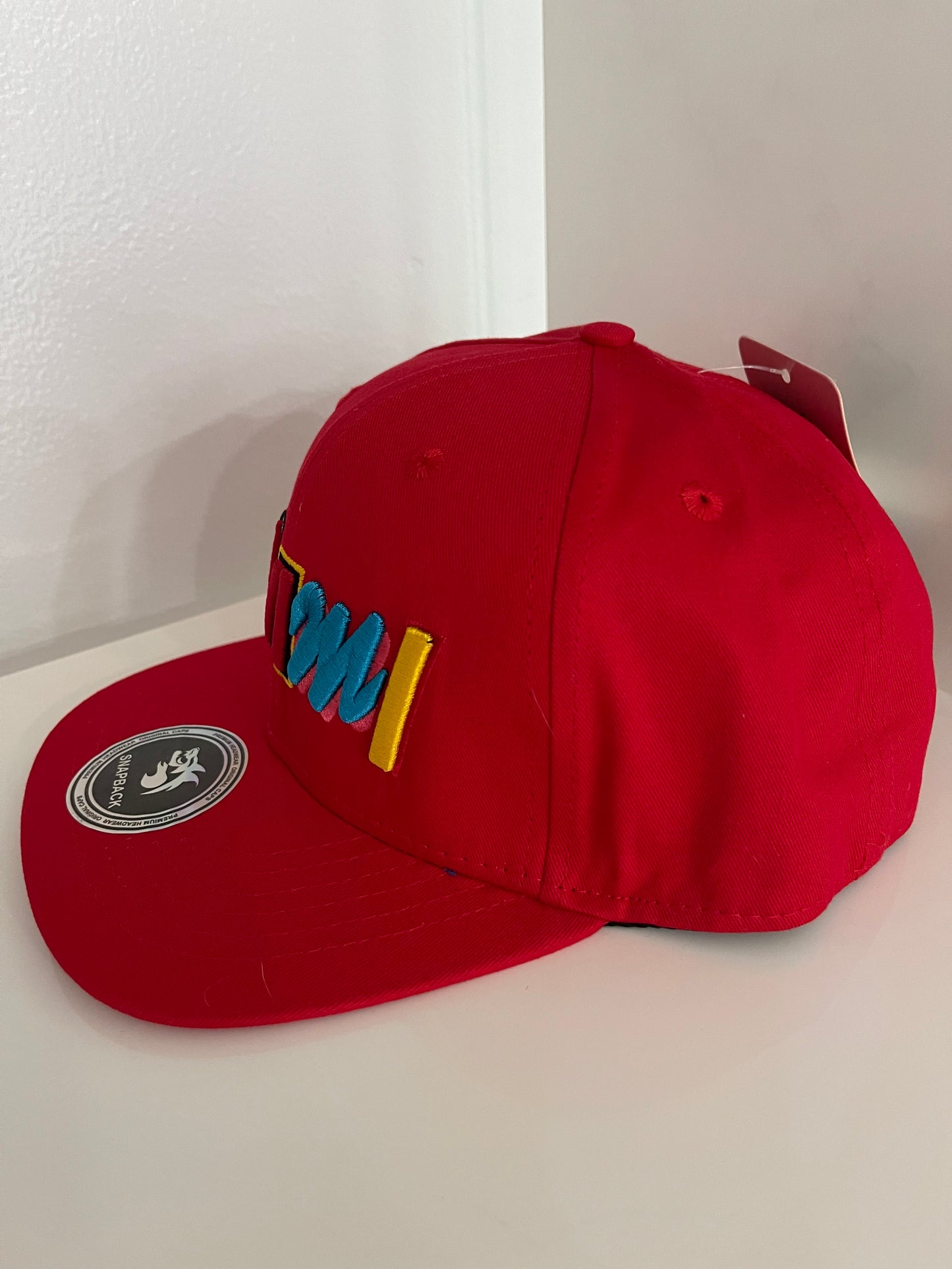 caps