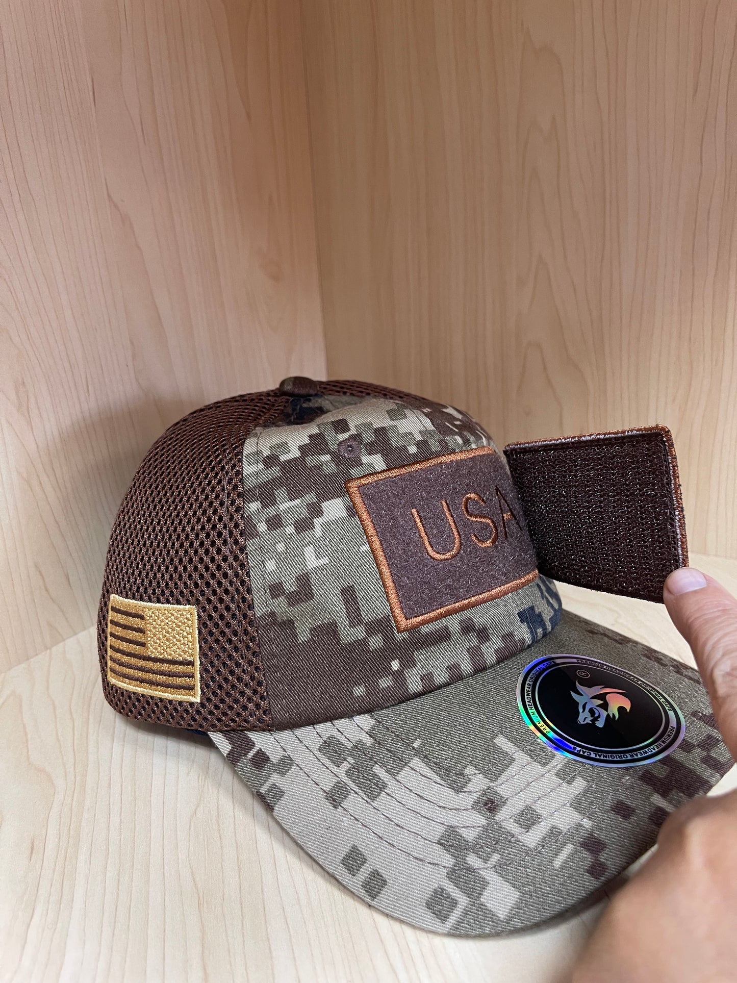 Caps