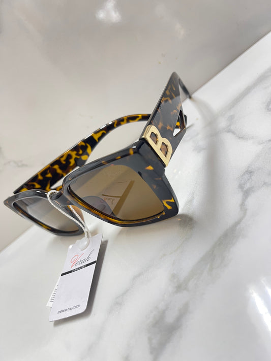 Sunglasses  Excellent quality and price shipped fast