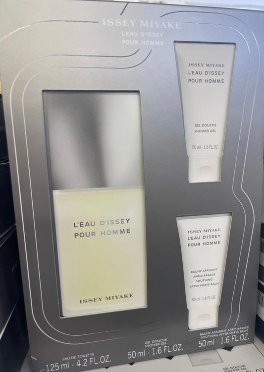 issey miyake set four homme eau de toilette  4.2 oz /shower gel 50 ML  /after shavers 50 ML