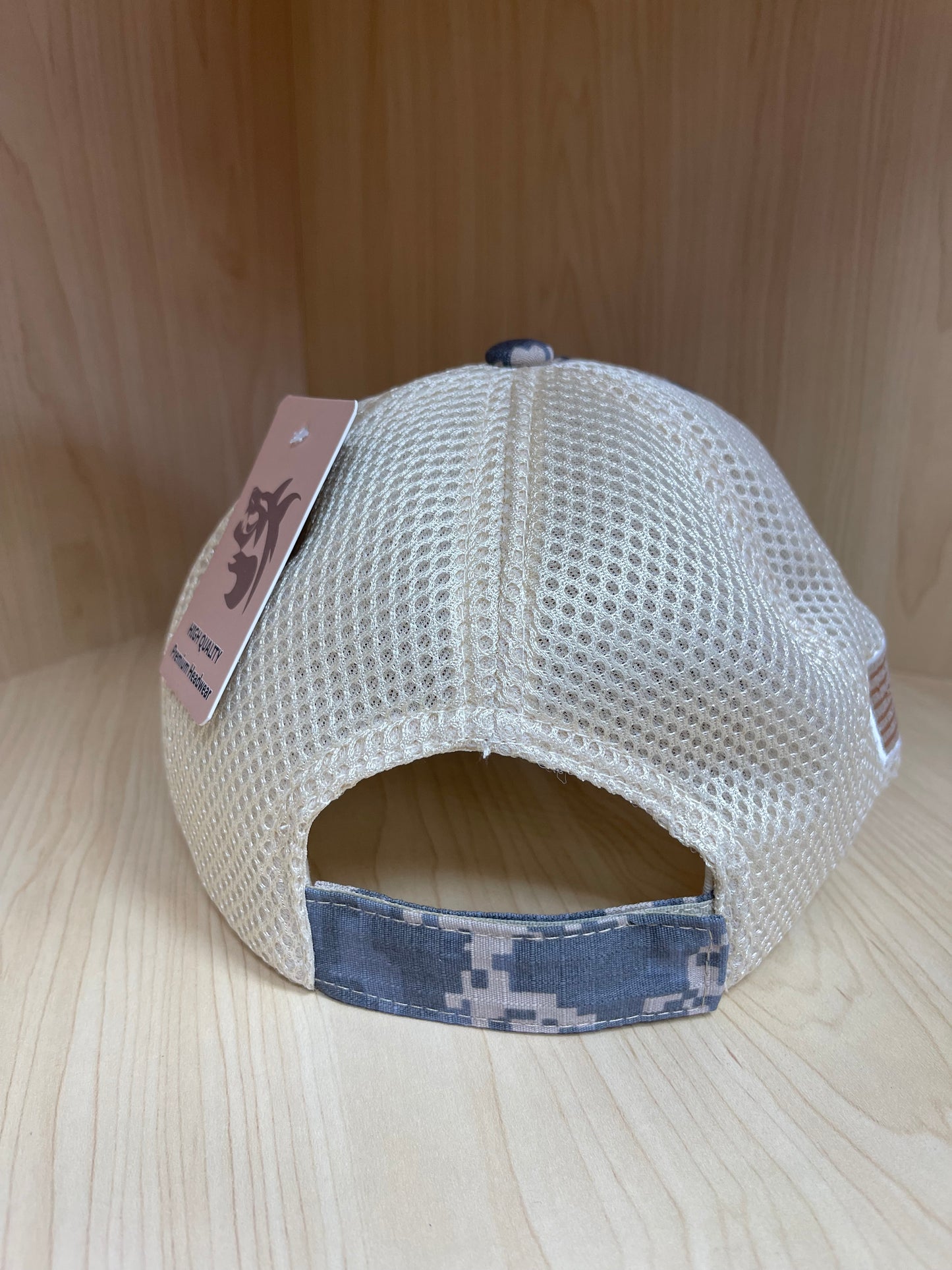 Caps